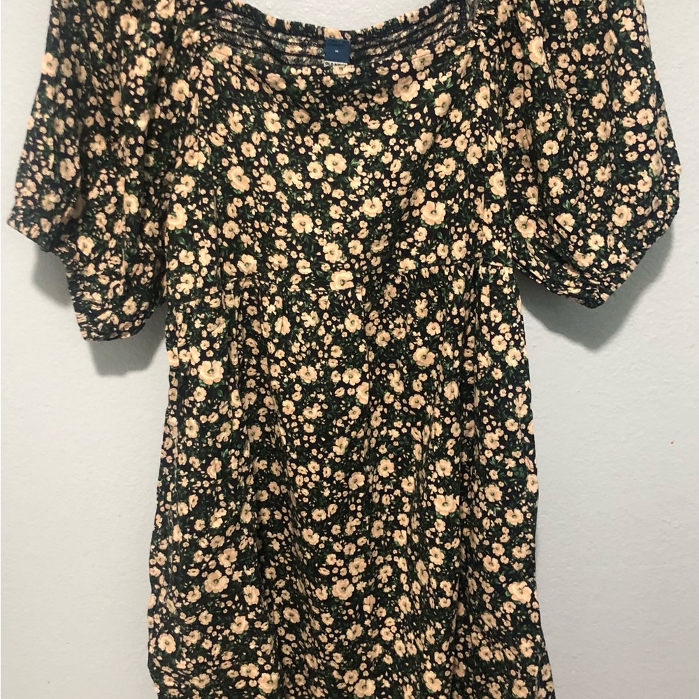Old Navy nice flowers Dress for all occasions